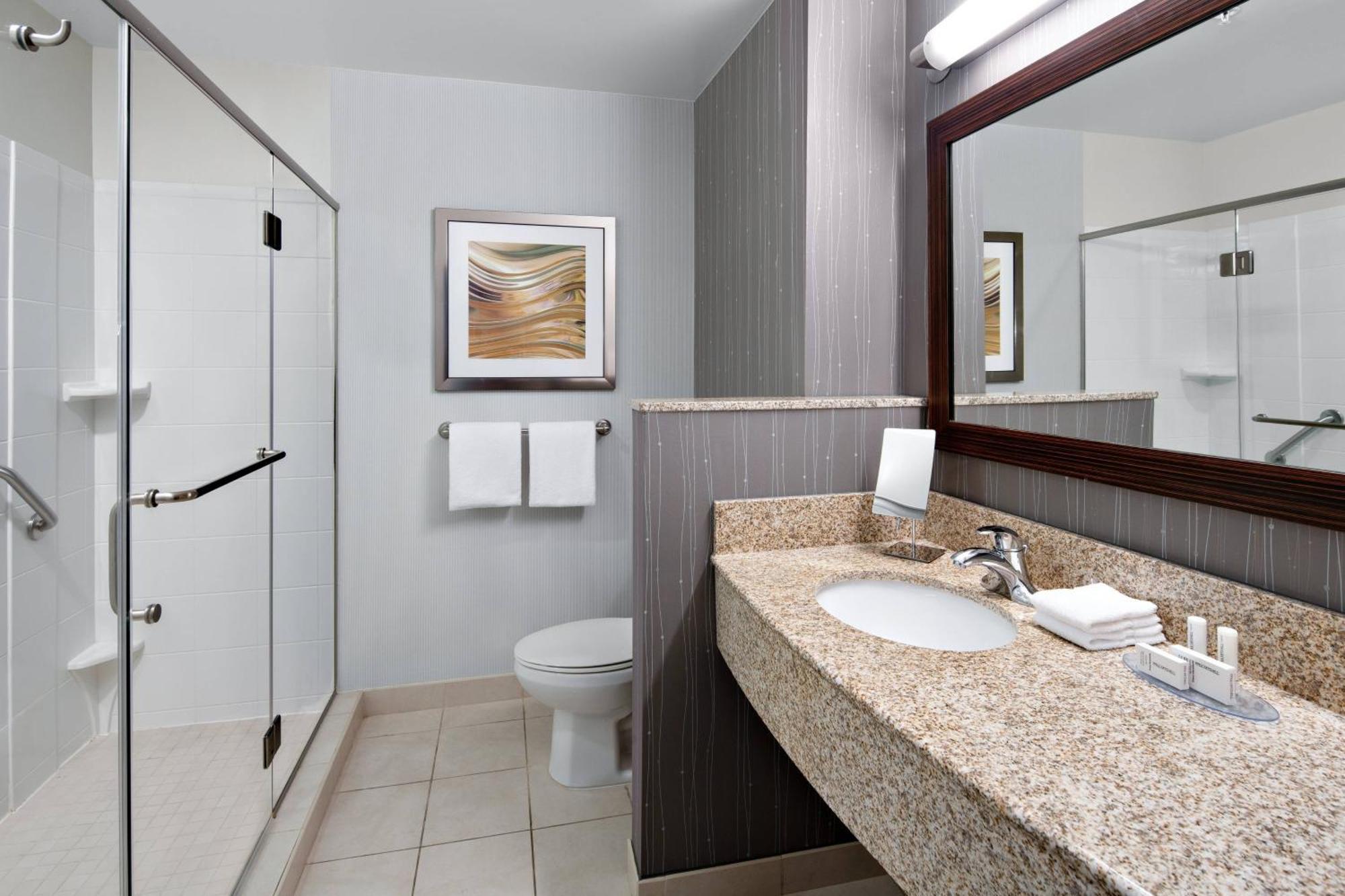 Courtyard By Marriott Raleigh North/Triangle Town Center Exterior foto