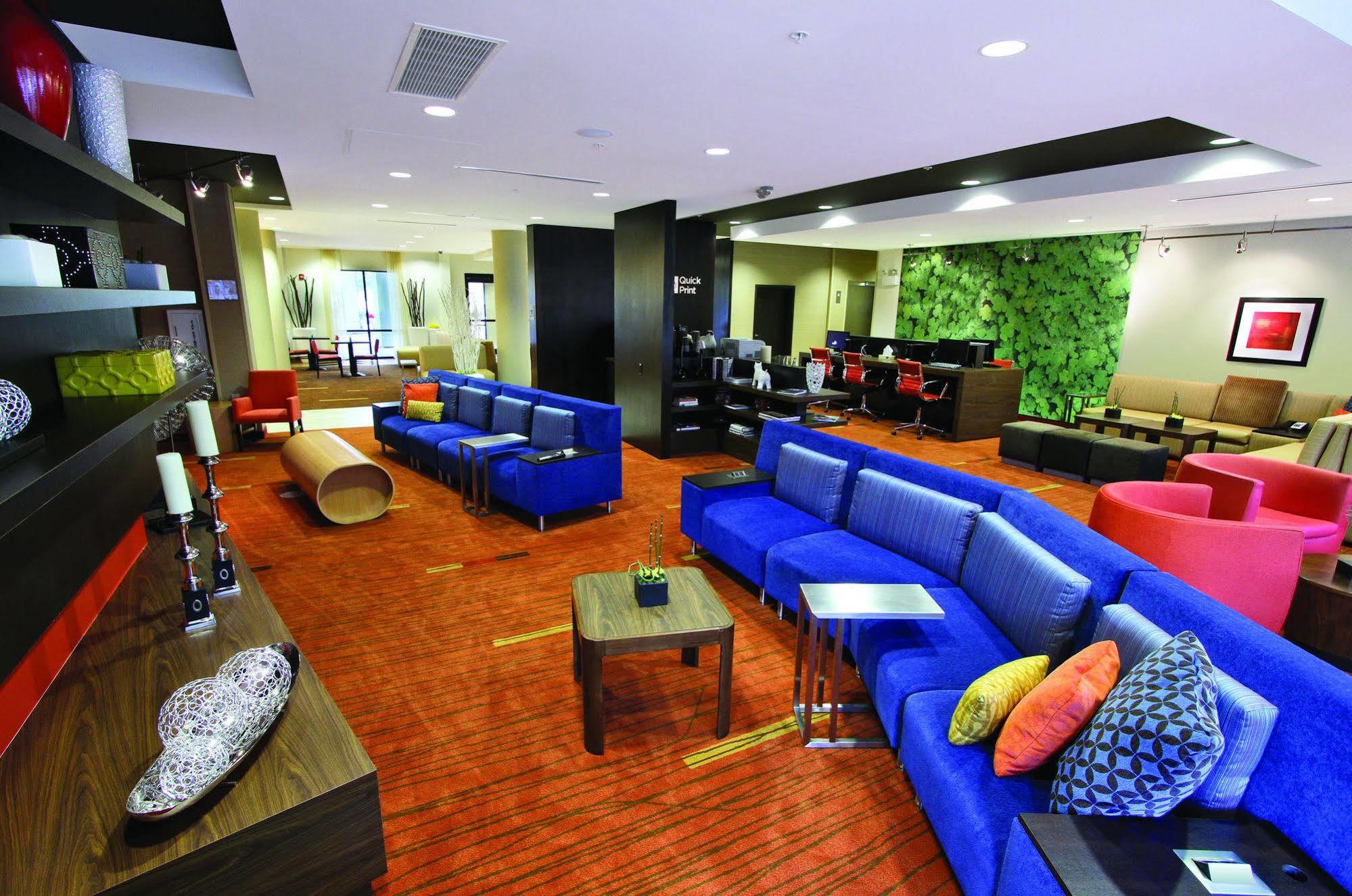 Courtyard By Marriott Raleigh North/Triangle Town Center Exterior foto